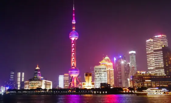 苏州河夜跑减压秘籍：耳机一戴，整条河都是你的私人解压舱